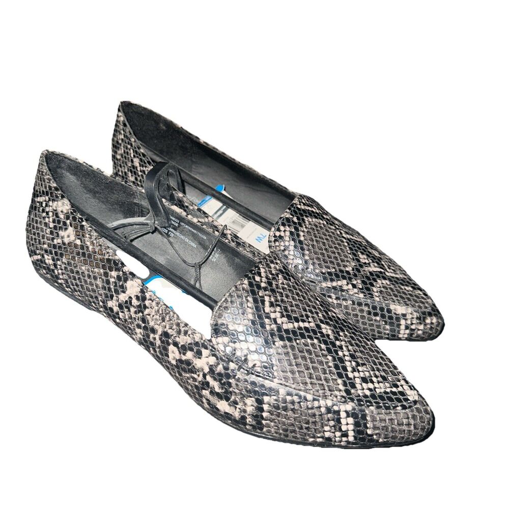 Women's Time and Tru Size 6W Faux Snake Skin Memory Foam Flats Shoes